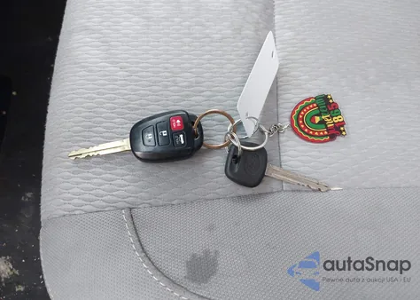 2016 Toyota Corolla Le z USA, uszkodzony, nr VIN 2T1BURHE8GC698620